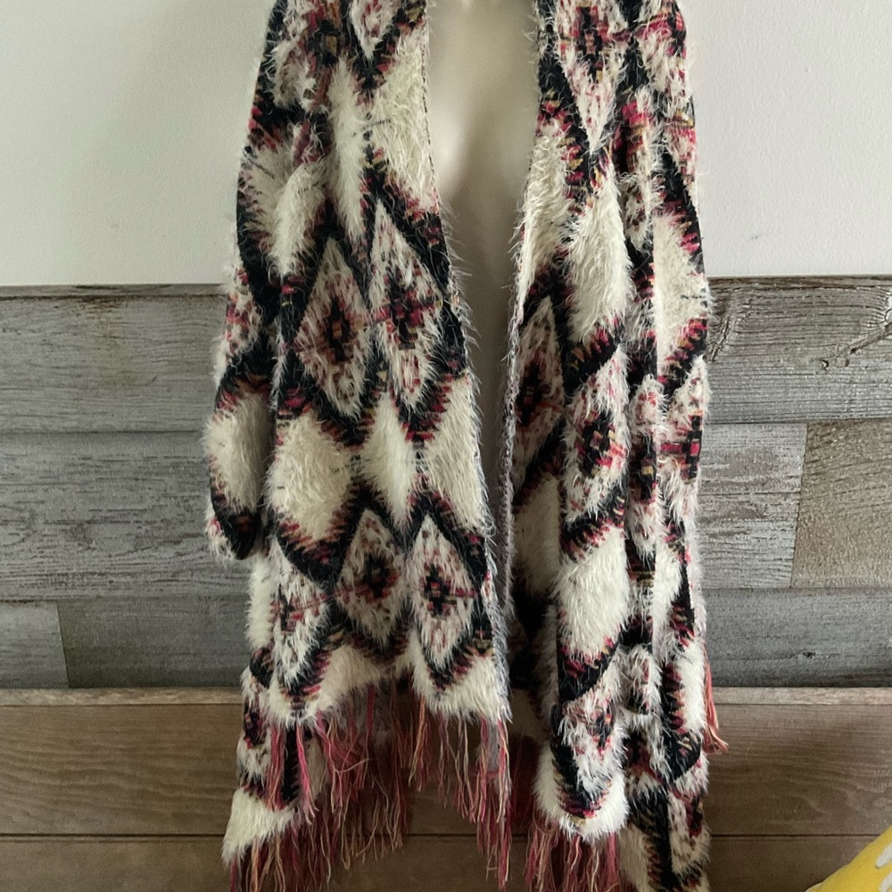 Simply Couture boho southwest soft flowy fringe open cardigan size small (N1)